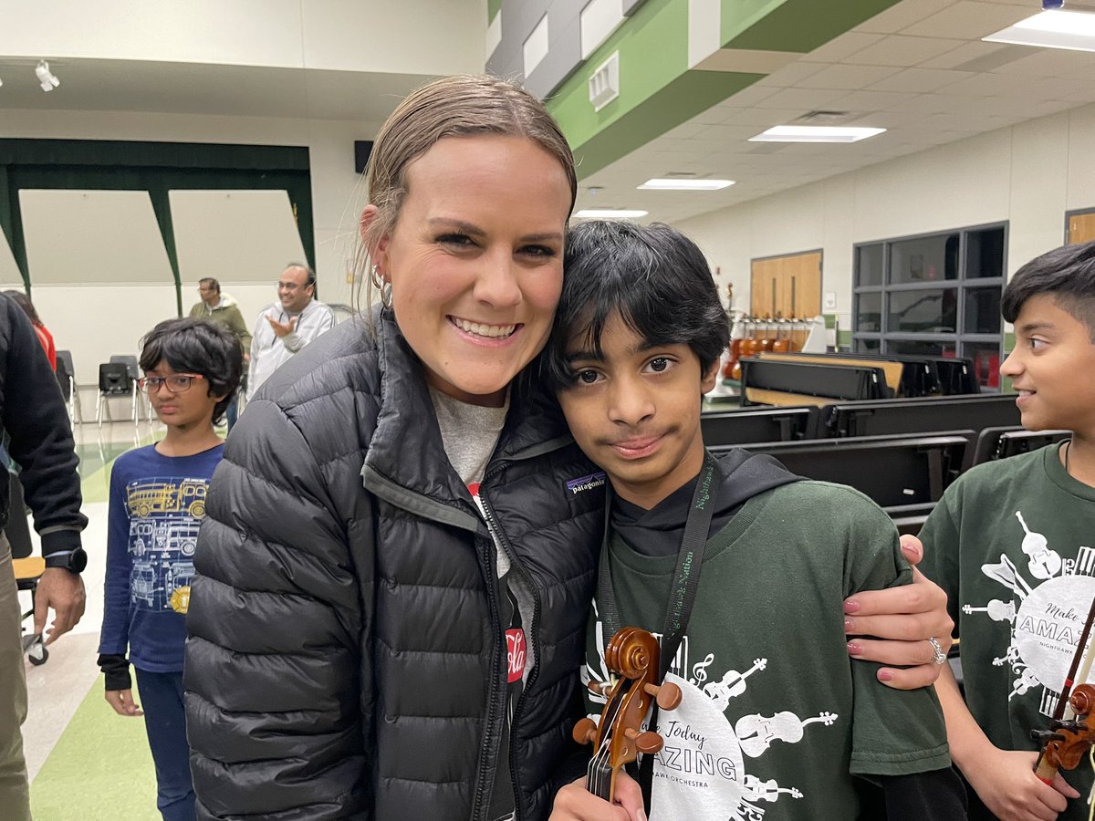 M R S . C O X tweet media