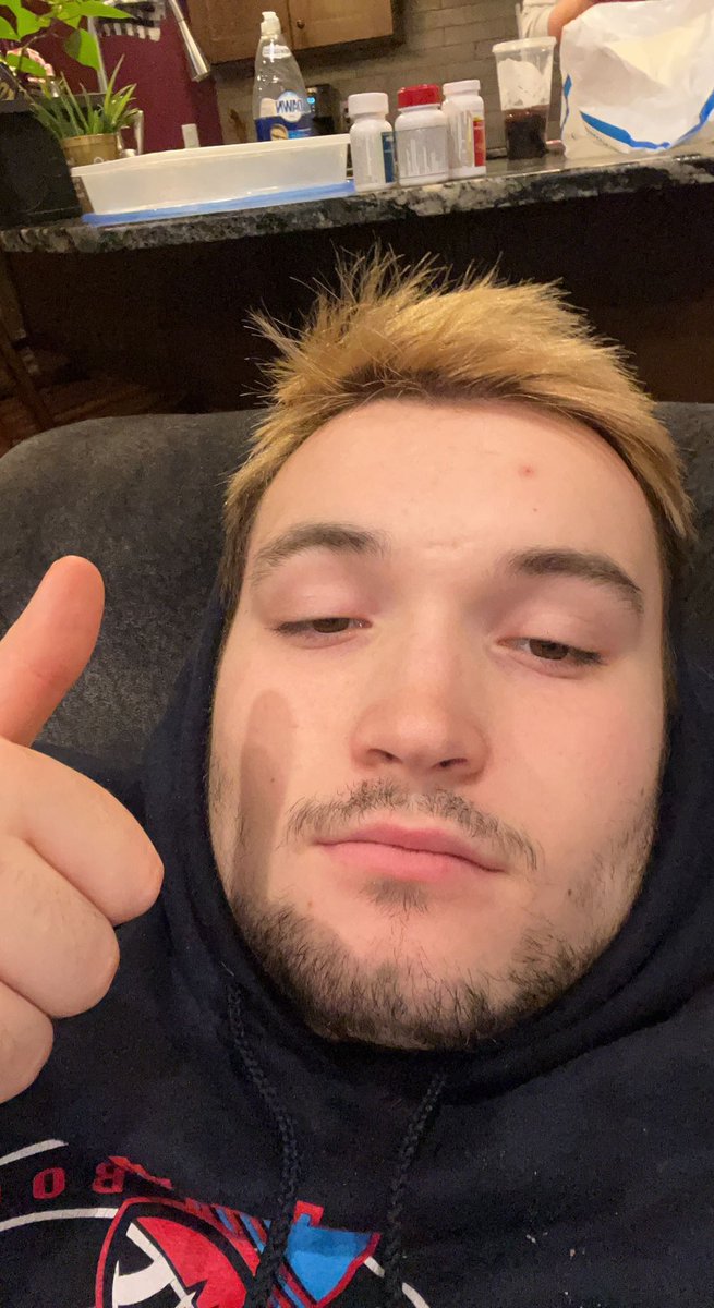 First knee Surgery is a success, recovery boutta go crazy. <a href="/mwscarletfb/">MW Scarlet Football</a> @ScarletThrows