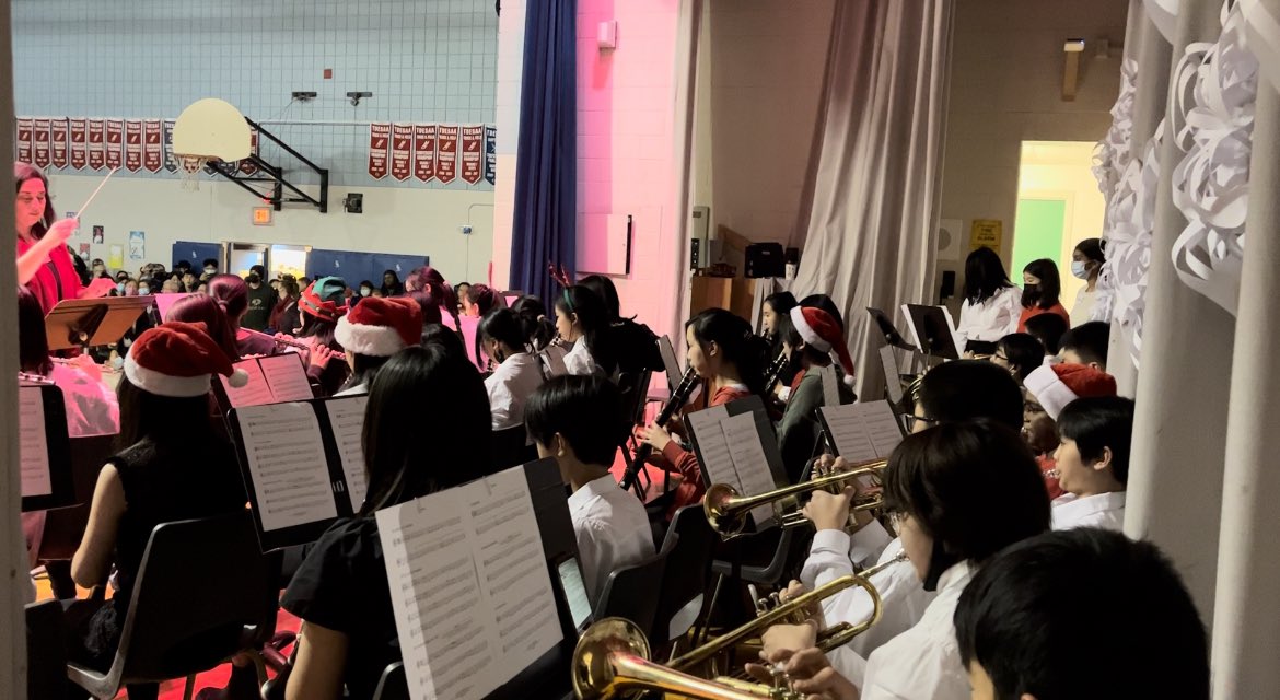 TDSB_DavidLewis's tweet photo. Thank you to everybody who made tonight’s Winter Concert an absolute success. We are so proud of our incredible performers and so thankful for all the adults in their lives who believe in them! @TDSB_Arts @thorn_hayward @LN10Alvarez @LC2_TDSB @wallteaches @LindaB75 https://t.co/mtrIE4jeBj