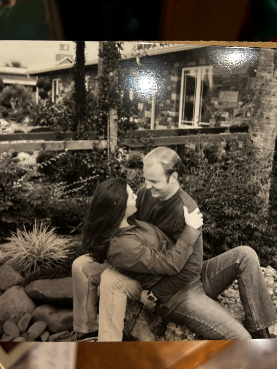 NicciByrd1's tweet image. How it started vs how it’s going. #happyanniversarytous #19yearsdown #alifetimetogo