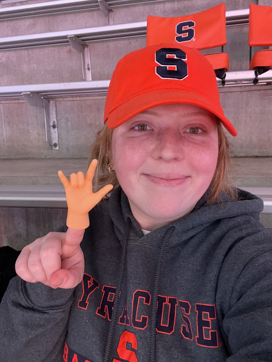 k10ngamble's tweet photo. Up way past my bedtime because I love cuse!!! #cusepromos #cusesuperfan #cusegameday @CusePromos @Cuse_MBB https://t.co/TySjIdp6Hf