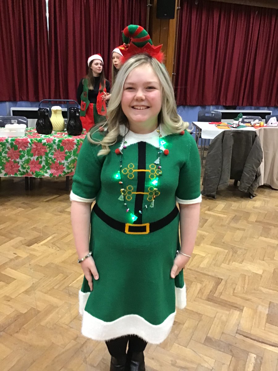 StAidansHighRE's tweet photo. Well done to our Caritas elves for serving the tea today to everyone at the superb lunchtime concert. #lovegrowsthroughlove #AdventWeek4. https://t.co/MCnlbcWs5T
