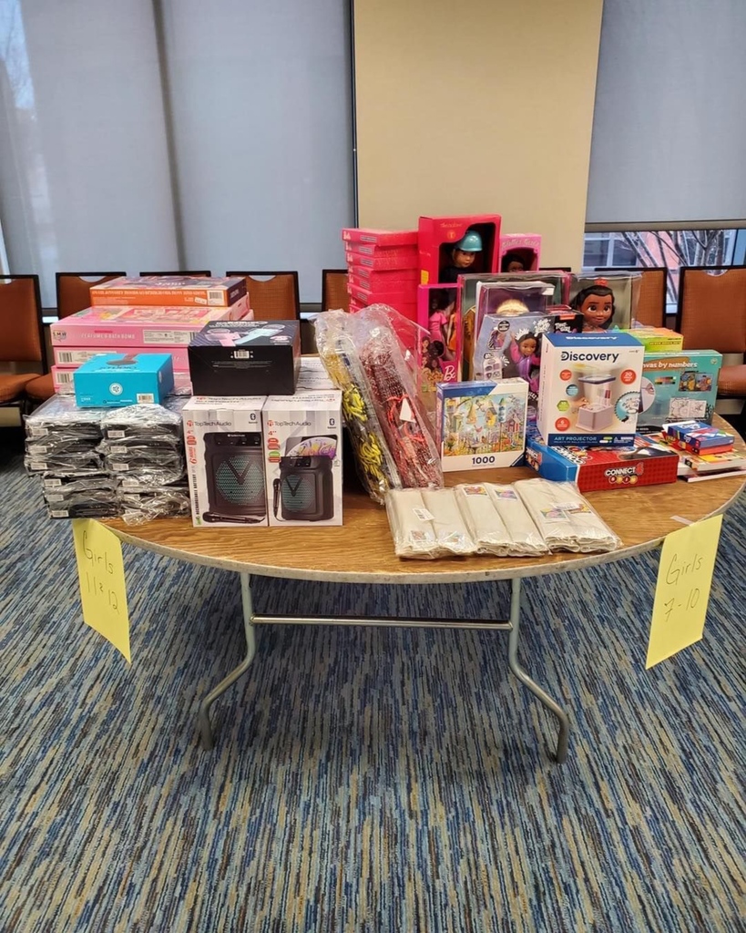 Loudermilk_Ctr's tweet photo. We were honored to host @aid_atlanta 35th Annual Pediatric Holiday Party this week! With the help of their volunteers and community partners, AID Atlanta provided every child a gift including @forthekidatl @joininghearts @impulseatl @dstdac and @starlingscollective. https://t.co/7HH9Rz1UAt