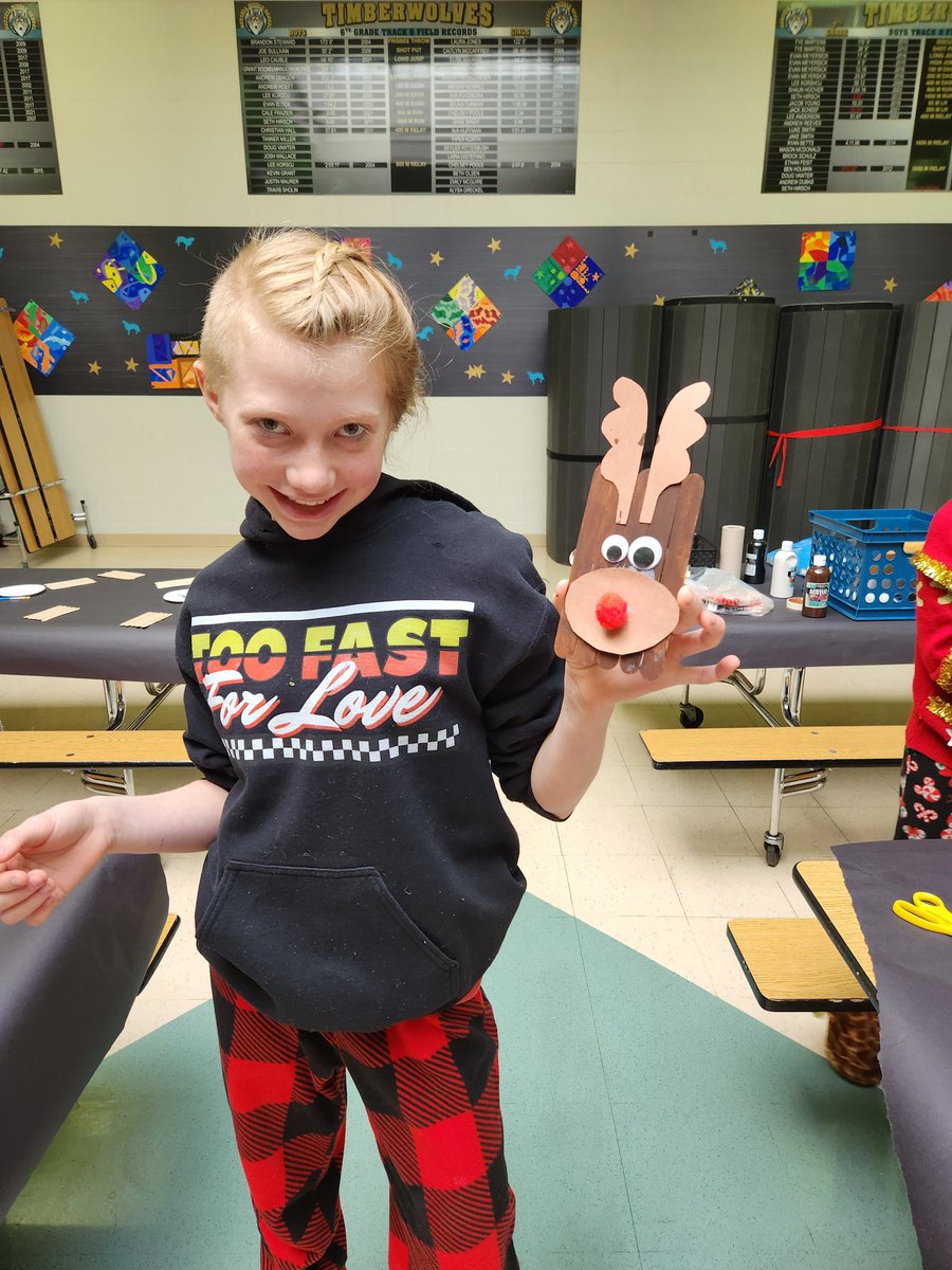 Our Young Educators Rising club did a fantastic job leading a winter craft session for their peers today! ❄️⛄️ <a href="/mps_russell/">Russell Middle</a>