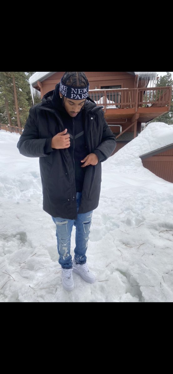 thelifeofa_P's tweet photo. ❄️⚔️ https://t.co/rWZTTf0RRw