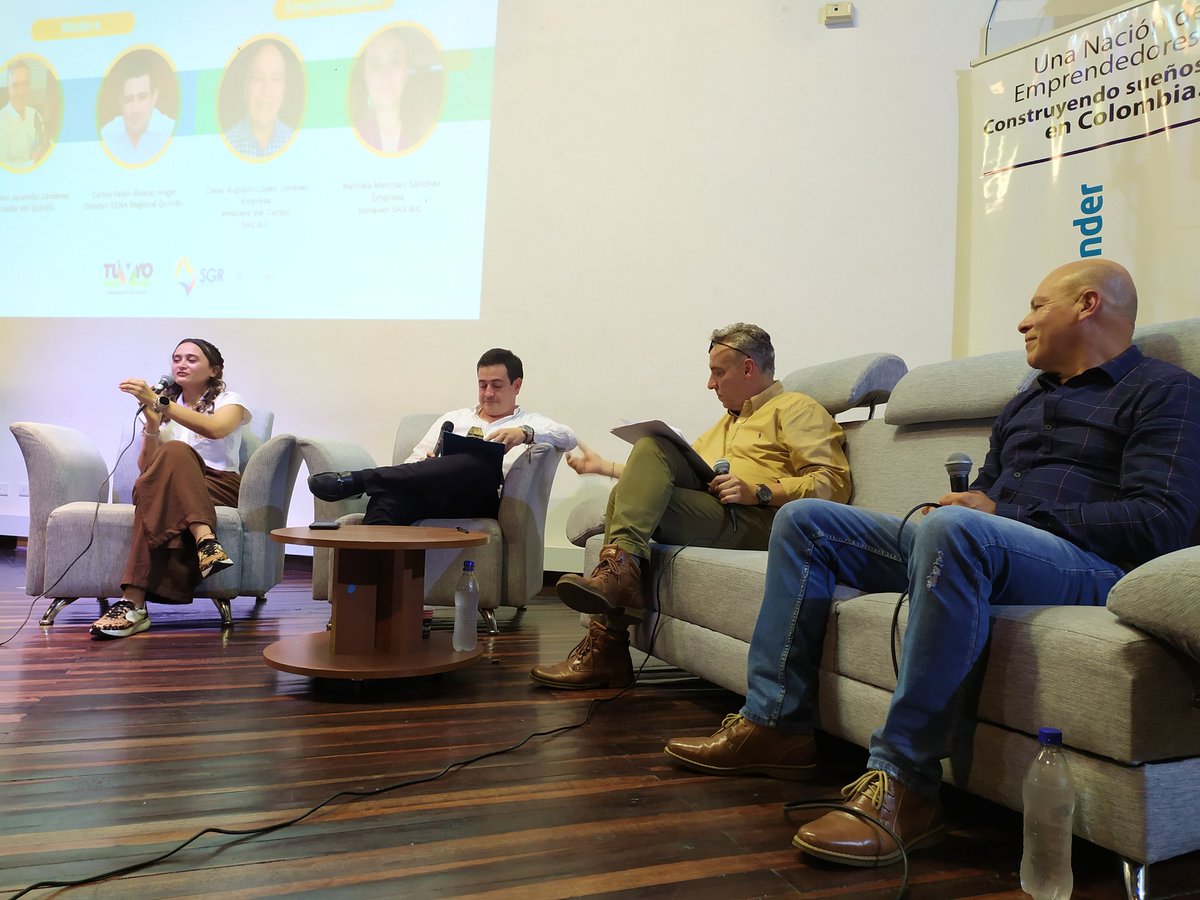 SENAQuindio's tweet photo. Dentro de la agenda de la convocatoria cerrada del Fondo Emprender para el departamento de #Quindío se realiza el conversatorio "fortalecimiento el emprendimiento quindiano"
Emprendedores presentan sus experiencias ante el público. https://t.co/04gbDdYkBh
