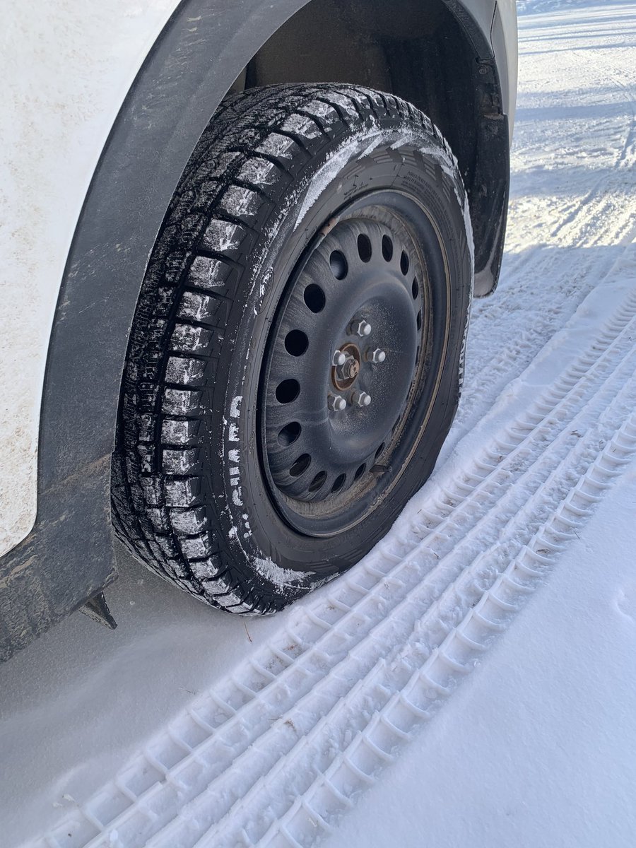 ErinLindenbach's tweet photo. So appreciative for @SchoolLipton staff for helping me out today & letting me share in their holiday celebrations! #turkeylunch #christmasconcert #flattire #saskweather https://t.co/VjiHoM9WN1