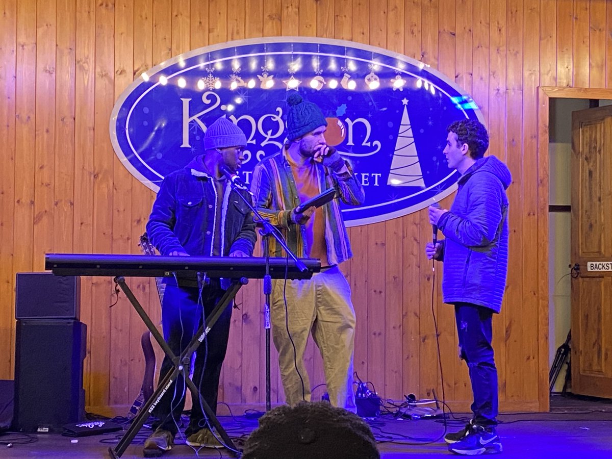 TheQuietBusker's tweet photo. #michael&Okan #michaelhowell #kingstonmarket #Kingstonuponthames #timot #TimOT Thanks to Tim tonight for his laid back technical brilliance, easy going nature and most importantly, encouragement at the open mic in Kingston tonight. https://t.co/xOePXeBCjG