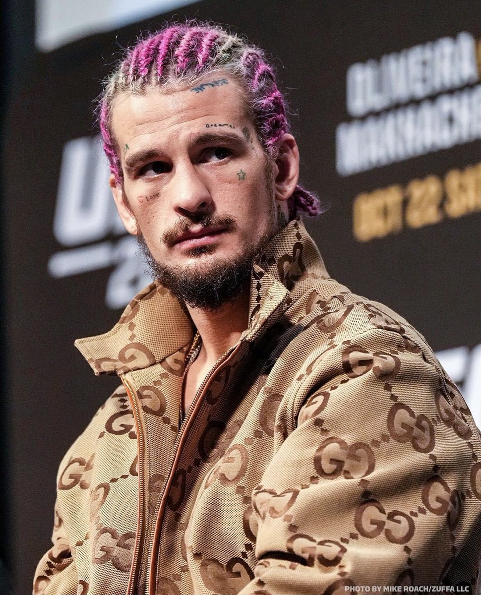 fanaticosMMAGT's tweet photo. Sean O’Malley dice que fue invitado al cumpleaños del hijo del líder checheno Ramzán Kadyrov, la rechazó al enterarse de quién se trataba: “Se que el tipo es un asesino o algo así, es amigo de Putin. Kamaru, Cejudo y Gaethje si fueron, pero a mi se me hizo algo sucio”. https://t.co/BnDlrHyGVv