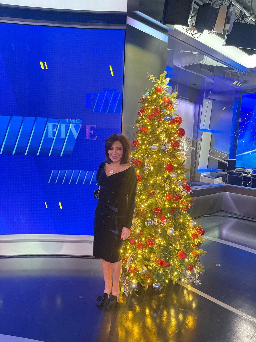 JudgeJeanine's tweet photo. Back on The Five! Hope you’ve tuned in 🤩 https://t.co/LLEgxmCvrJ