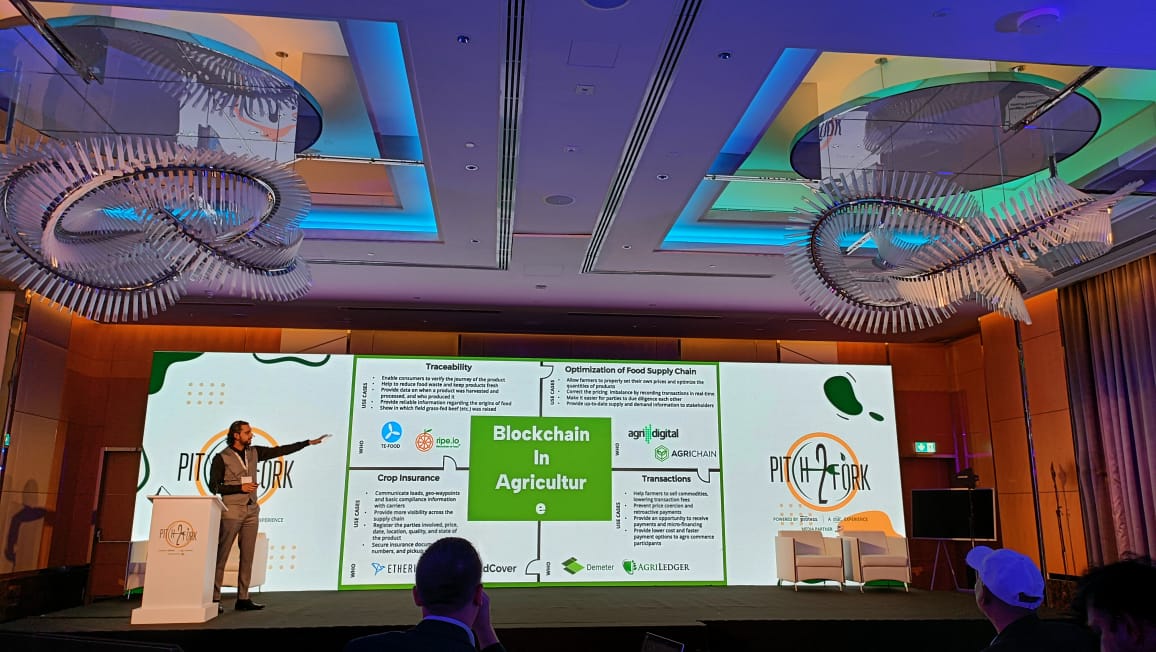 kapiljaink3's tweet photo. Addressed a session on #Metaverse &amp; #Web3 in #Agriculture at #Pitch2Fork 2022 organized by @USSEC @righttoprotein in #Dubai

Web3 offers endless possibilities, from improving the livelihoods of #Farmers and communities to helping the sector become more #Sustainable and efficient https://t.co/5vPGNJVlsO