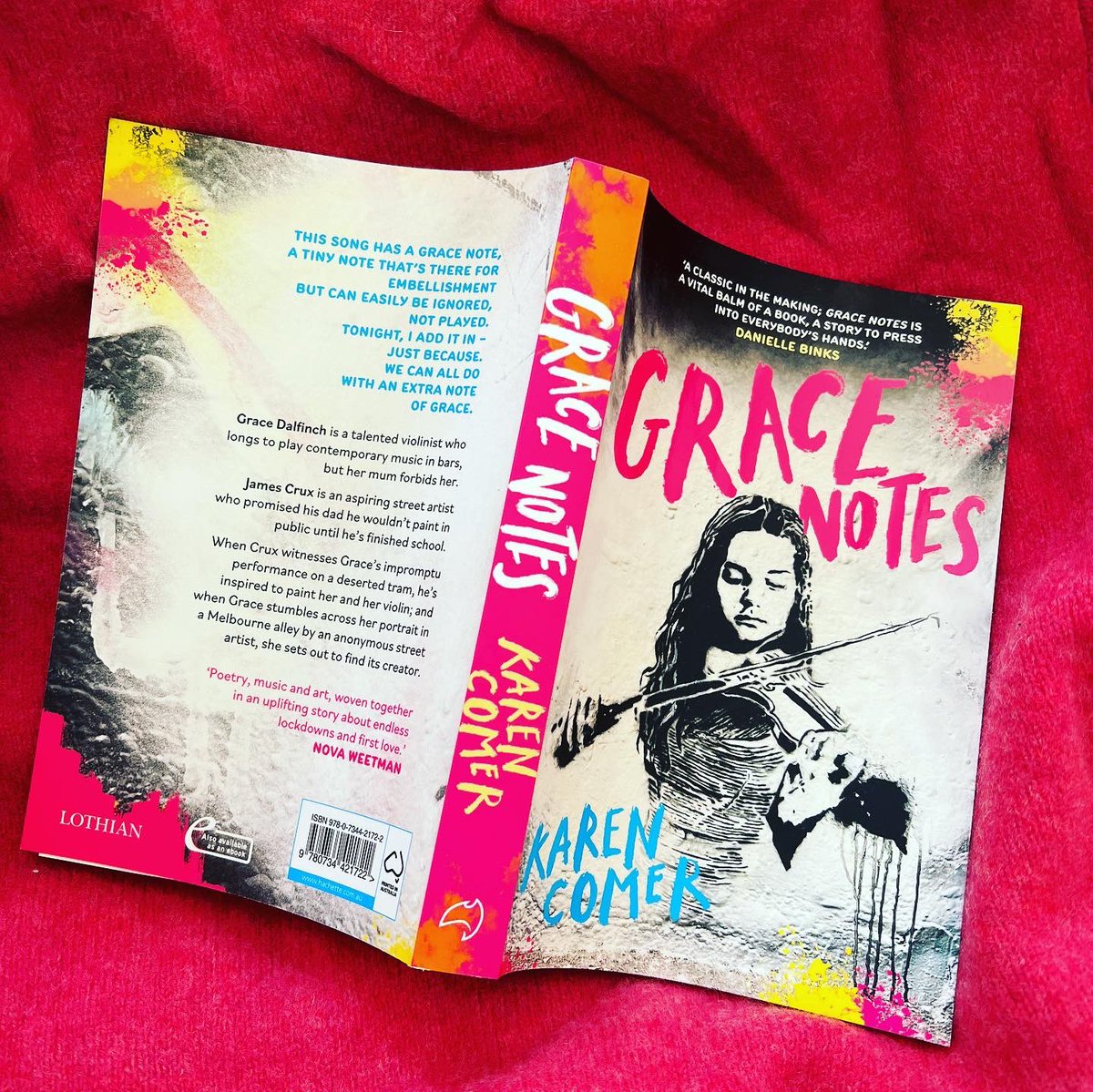 danielle_binks's tweet photo. I am so in love with this book! Early copy of @KComer_writer’s #LoveOzYA verse novel debut, #GraceNotes arrived 🤩 It’s out in Feb with @HachetteKidsANZ, you can (and should!) preorder now: https://t.co/XOgjBRbYyW 

A little @Jacinta_DiMase bookish treat to cap off the year! https://t.co/i2snZx4fG3