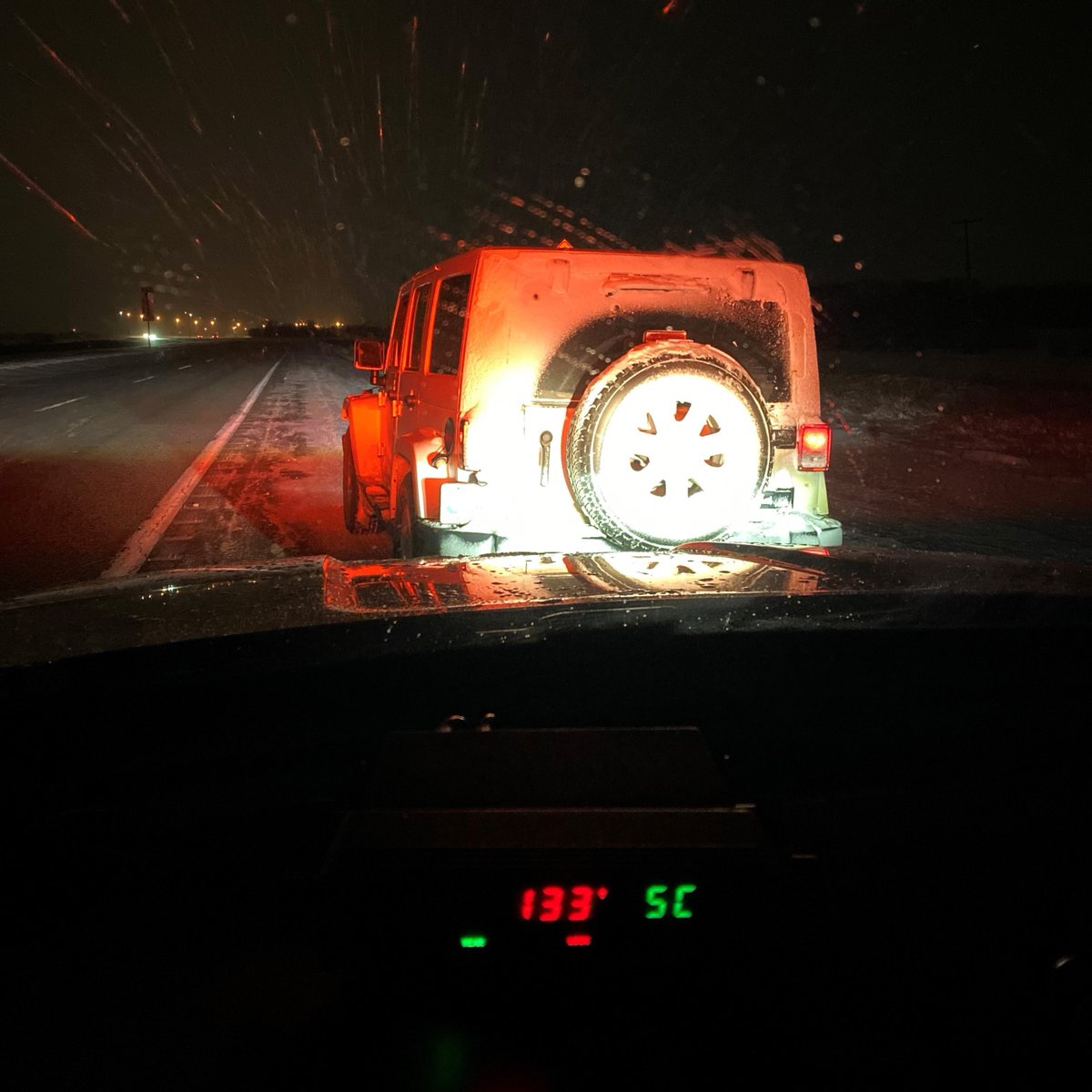 During Friday’s snow storm, when most vehicles on the Perimeter were going less than 90 km/h, this vehicle blew by #rcmpmb doing 133 km/h. 40yo driver had expired driver’s licence. $482 for speeding + $298 for expired DL + Serious Offence Notice. #noexcuses #TrafficTues