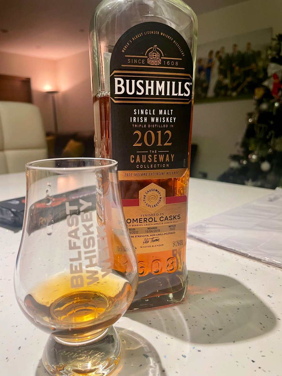 EamonHegarty's tweet photo. Sure it’s almost Christmas @BushmillsIRL #CausewayCollection #TuesdayTipple https://t.co/j3CQOt9Tid