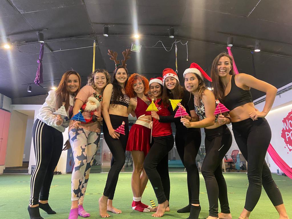 JustBeColombia's tweet photo. Hoy es navidad en Just Be! #JustChristmas https://t.co/W6jnGoMBUf
