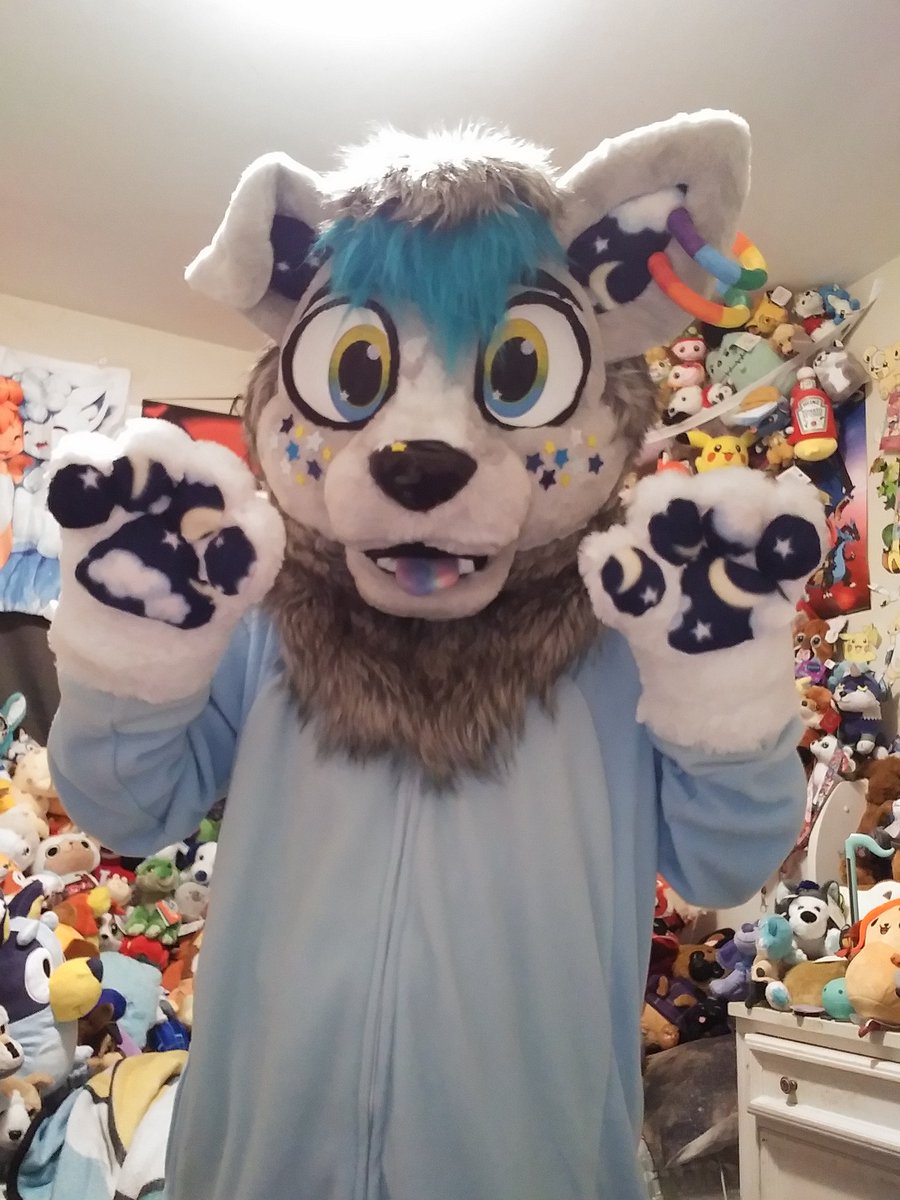 🌈🐾🐶Batteries Not Included🍼🦊💙 on Twitter "I'm wearing my Bluey onesie
