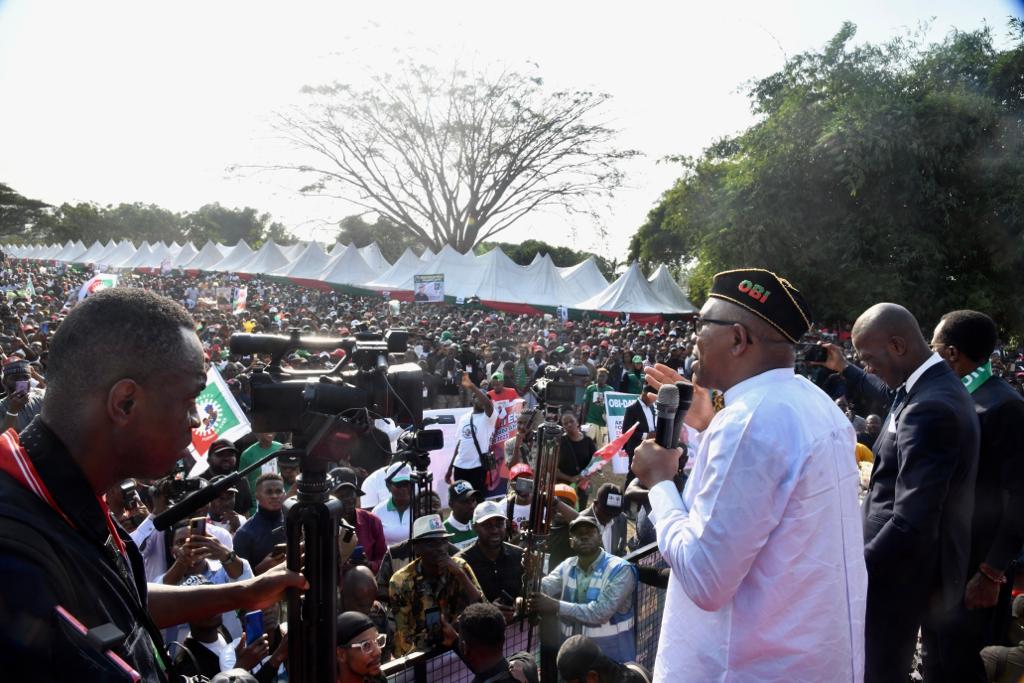 PeterObi's tweet image. Dear OBIdient Akwa Ibomites, Thank you all for your very gracious and warm reception. There is hope for a new Nigeria. A national rebirth is POssible! -PO