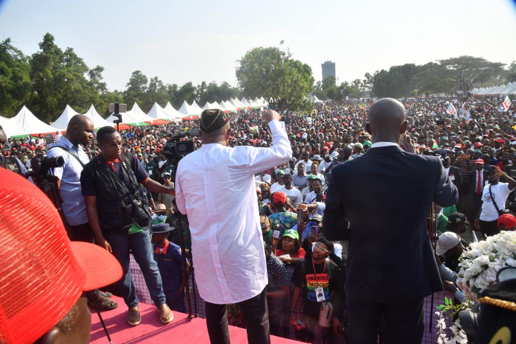 PeterObi's tweet image. Dear OBIdient Akwa Ibomites, Thank you all for your very gracious and warm reception. There is hope for a new Nigeria. A national rebirth is POssible! -PO