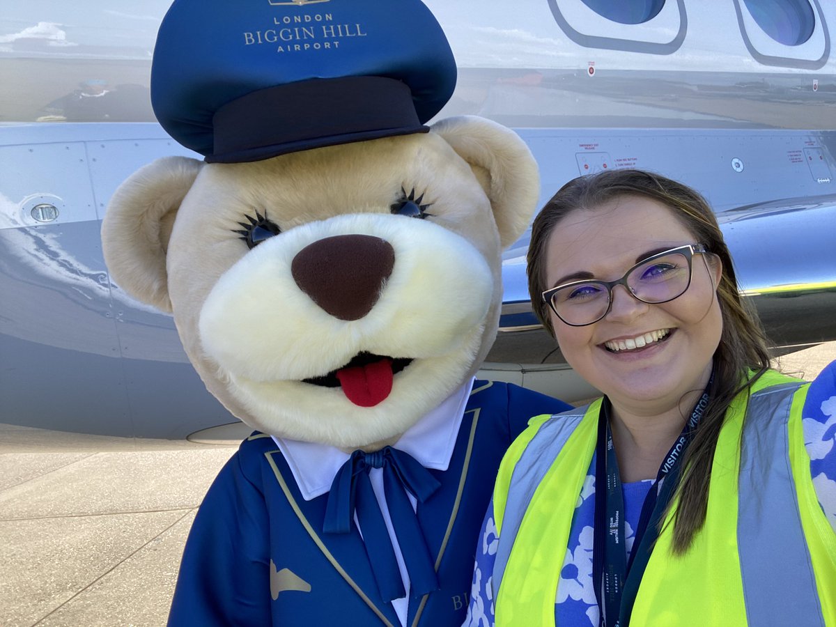 That’s me all signed off for annual leave / the Christmas break! Reflecting on the past year &amp; feeling incredibly grateful to be working with the most incredible group of people in such a supportive environment. V.proud of our achievements in 2022... ready to soar into 2023!☺️🛩