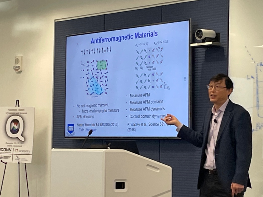 MJ20082's tweet photo. Afternoon session on 2nd day at #quantumworkshop @UConnCLAS @UConnResearch @UConnEngineer @UConnAlumni https://t.co/t96QVyJNTI