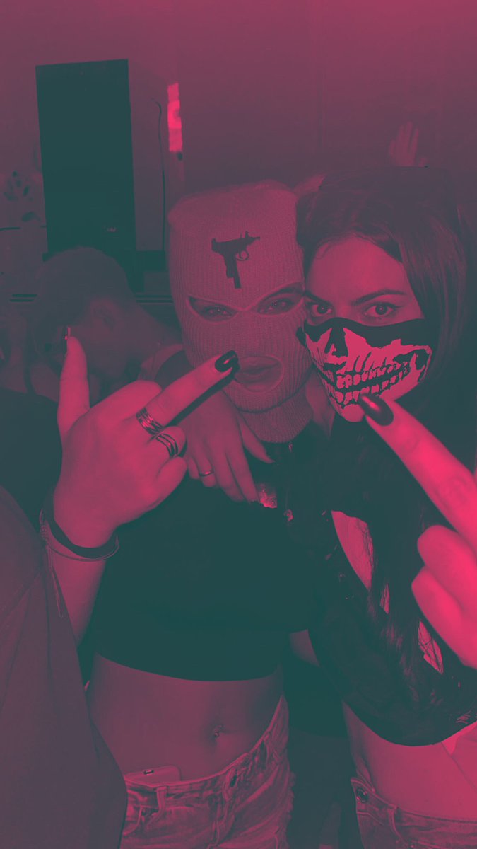 <a href="/Ainhoa_pdh/">Ainhoa🦥</a> 🖤