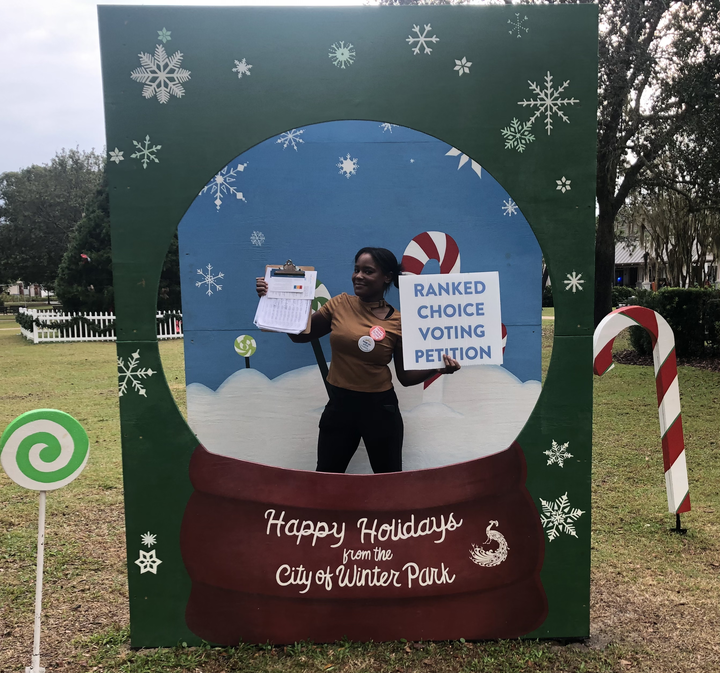 Daria Laycock, Rank My Vote Florida's Statewide Organizer, rockin' the holidays in Winter Park. 

Please sign our petition to show Florida's Legislators you want to take back the vote. 

rankmyvoteflorida.org/statewidepetit…