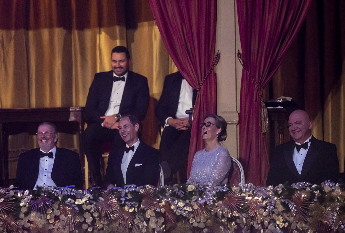 RoyalVariety's tweet image. A big thank you to all the performers, technicians &amp;amp; staff who made the 95th #RoyalVarietyPerformance such a memorable one. Special thanks to The Earl and Countess of Wessex and Forfar @RoyalFamily for their support for #Variety4Charity &amp;amp; @ITV for yet another super 🖥 broadcast.