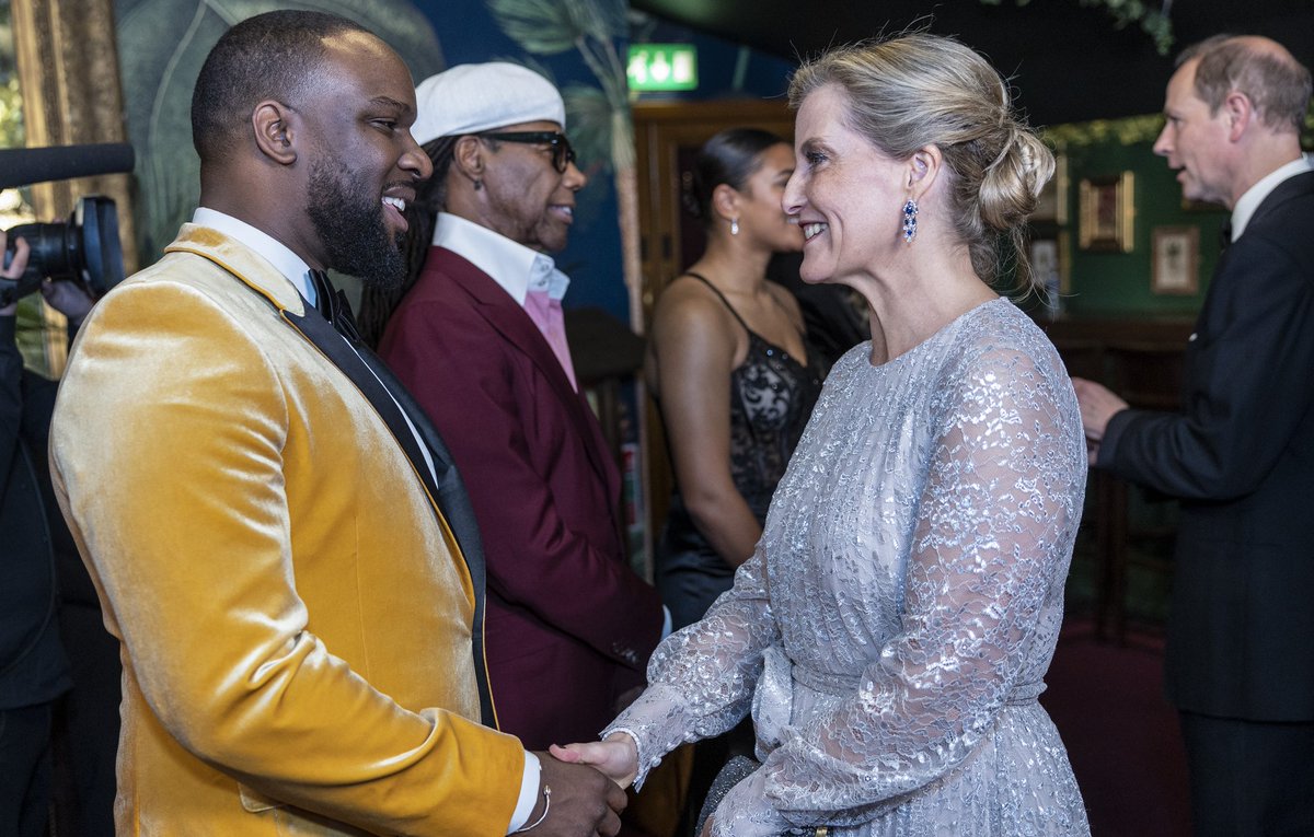 RoyalVariety's tweet image. A big thank you to all the performers, technicians &amp;amp; staff who made the 95th #RoyalVarietyPerformance such a memorable one. Special thanks to The Earl and Countess of Wessex and Forfar @RoyalFamily for their support for #Variety4Charity &amp;amp; @ITV for yet another super 🖥 broadcast.