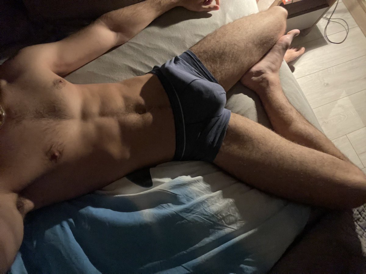 AlphaLeo08's tweet photo. rt if you'd give me a hole 🍆😏 https://t.co/jUepknVByb