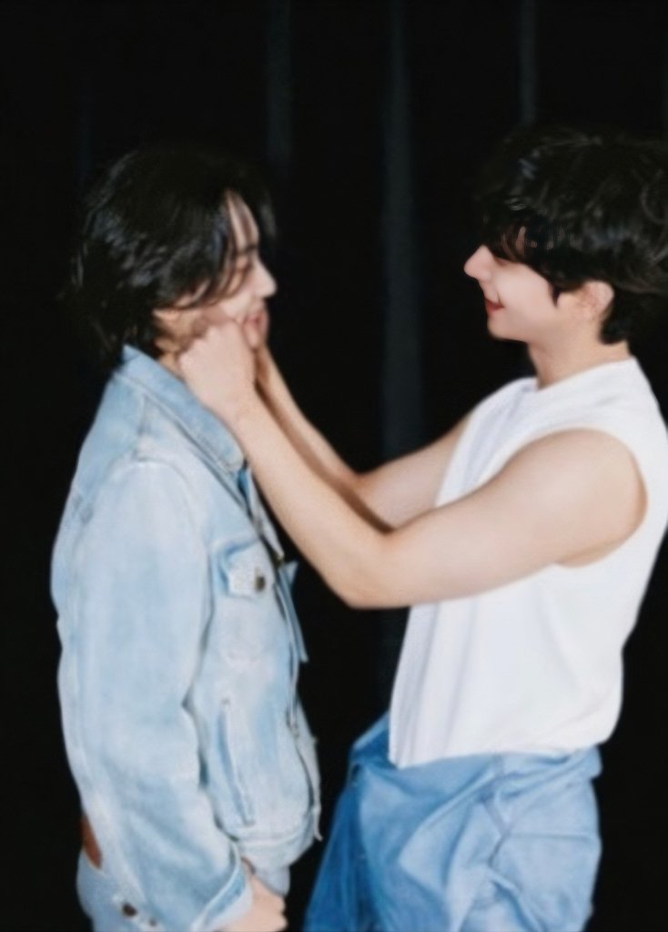 meowjnh_'s tweet photo. 🦌 to 🐰: thanks to your presence I was able to overcome many difficulties.
🐱 to 🐶: thank you for the love that doesn't make me feel lonely.
🐸 to 🐱: i'm confident to say that i know jun hyung the best than anyone else.
🍒 to 🍚: you always take care of me like that. https://t.co/YR9r5gT19b