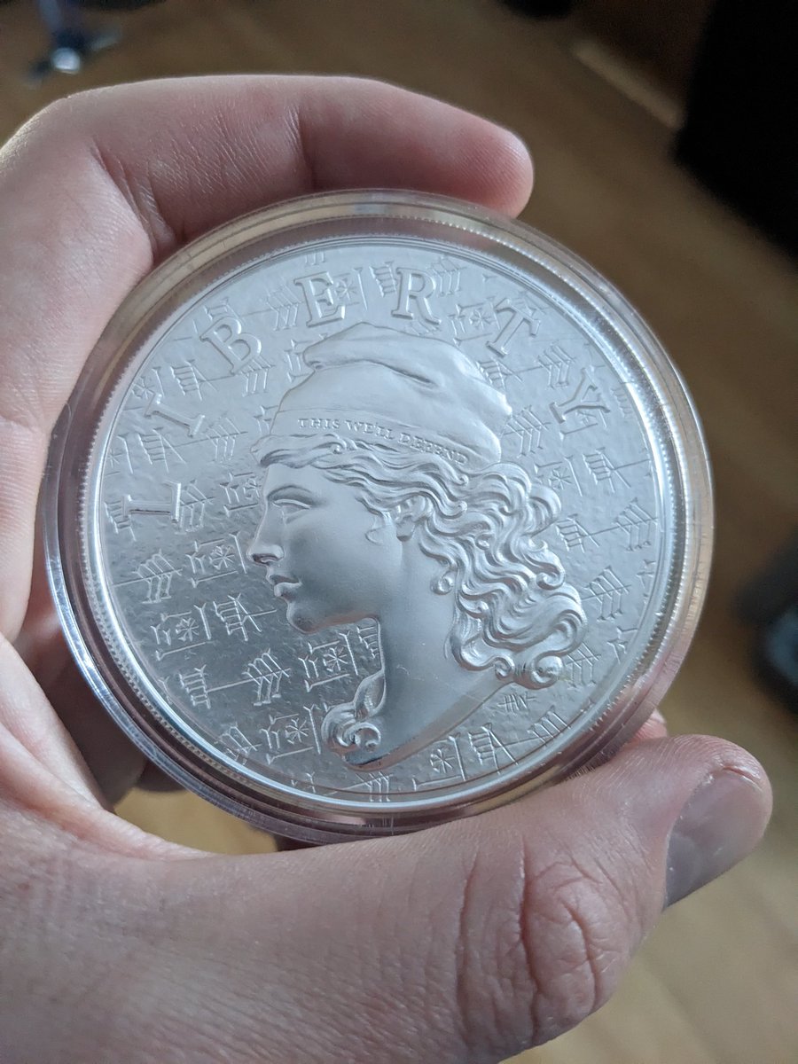 DetroitMatthewD's tweet photo. The white metal rallied 6% today. 

#SilverSqueeze #5ounce #Preciousmetals #gold #silver #bullion #soundmoney https://t.co/T1RmvTSMRt