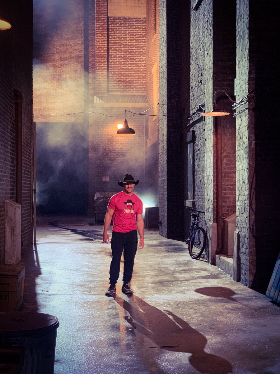 lancepekus's tweet photo. Season 15? 
#cowboyninja #cowboy #universal #anw15 #anw #ninja #warrior #writter #author https://t.co/baN73nd61E