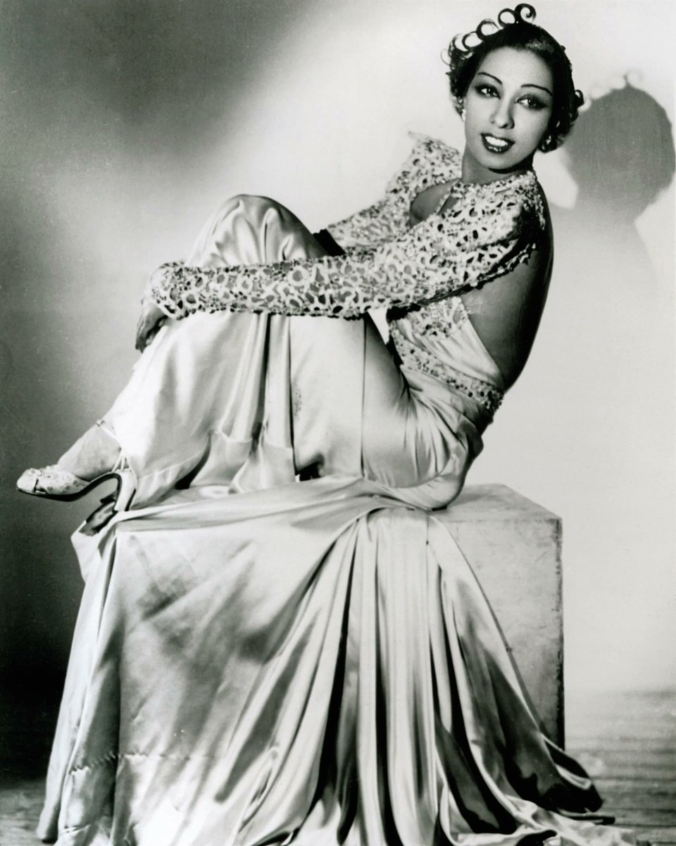 #Spyhistory #Christmas #Calender Day 22. Hiding in the spotlight, #WW2 resistance agent Josephine Baker was the spy #France needed. She was committed, courageous &amp; complex. In 2021, she became the first Black woman to be honoured at the Panthéon. #Herstory continues to inspire.