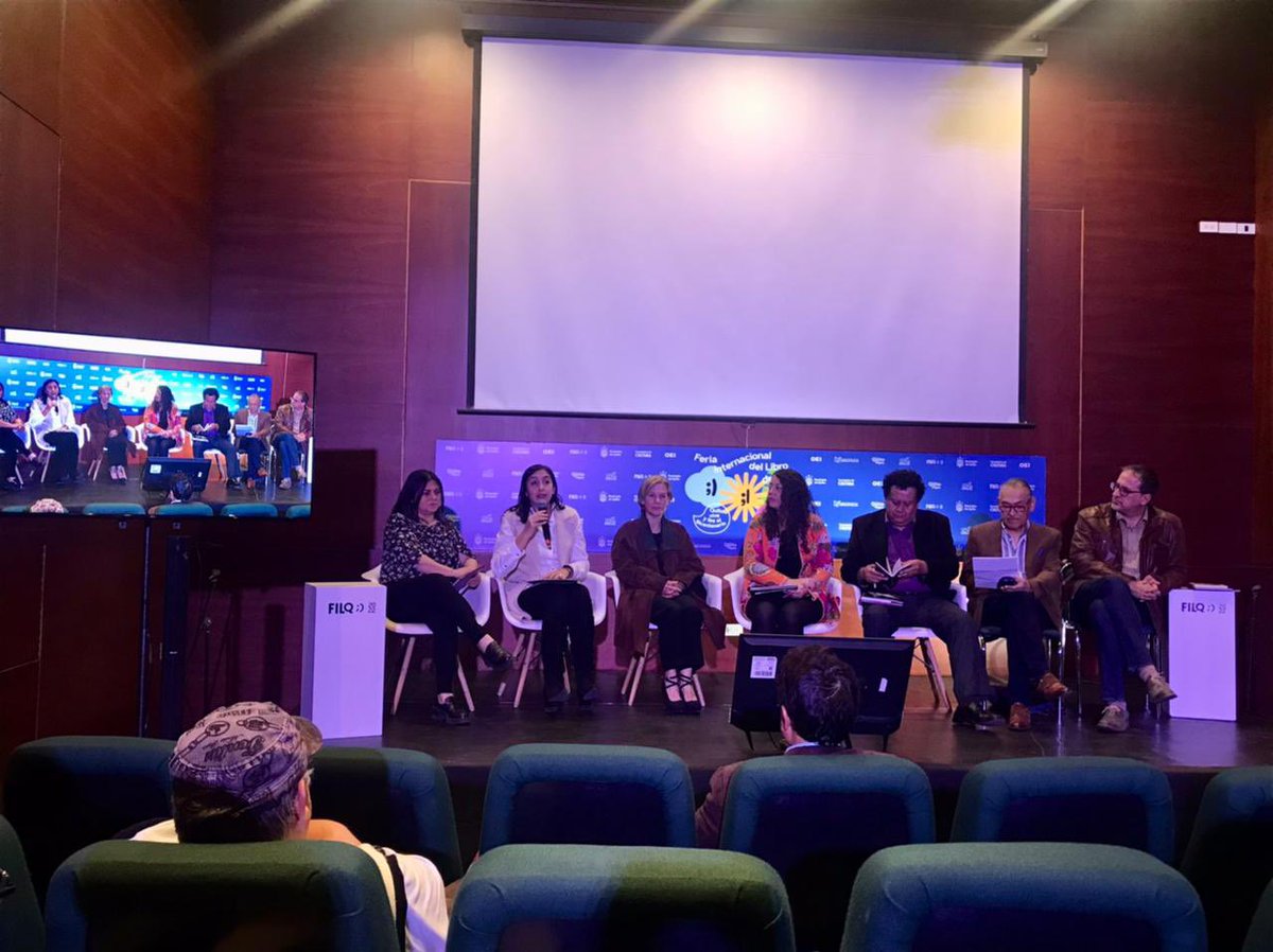 El secretario de Cultura, Juan Martín Cueva participó en la presentación de proyectos editoriales impulsados por la Secretaría de Cultura y la Organización de Estados Iberoamericanos - OEI  en el marco de la <a href="/FIL_QUITO/">Feria Internacional del Libro de Quito</a>.