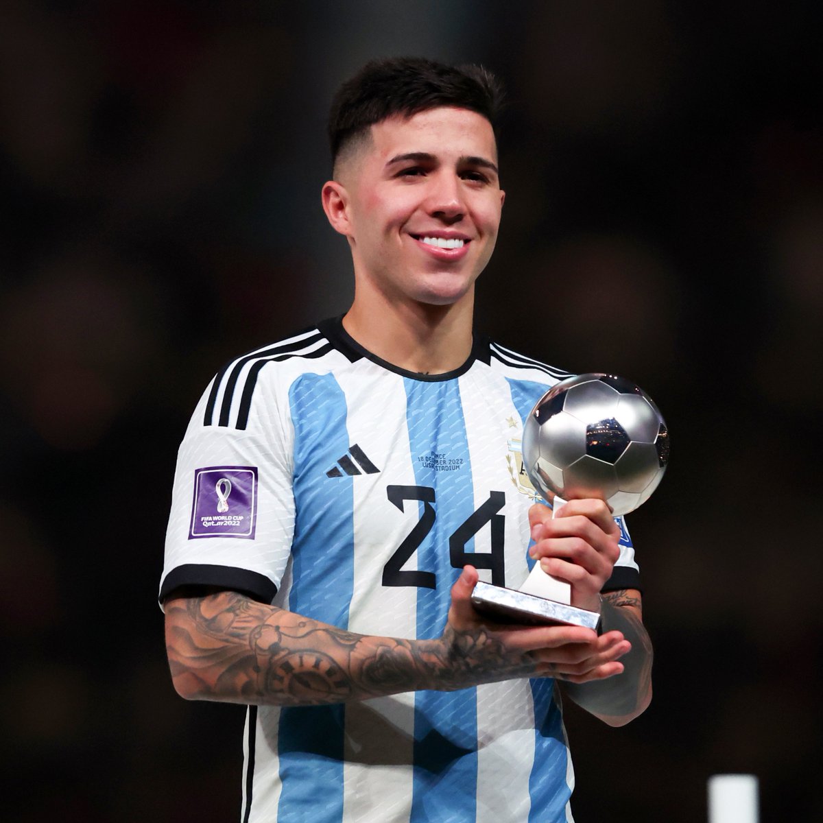 fifaworldcup_es's tweet photo. 🇦🇷 Define la #CopaMundialFIFA de @Enzo13Fernandez en una palabra: __________. https://t.co/65yQKEEe1u