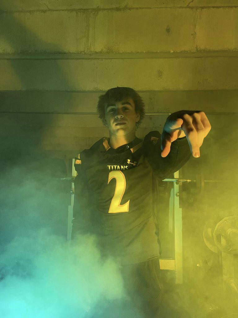 After a good visit with <a href="/UWOFootball/">UW-Oshkosh Football</a>. I am blessed to say I have received an offer from <a href="/PeteyBananas/">Peter Jennings</a>.