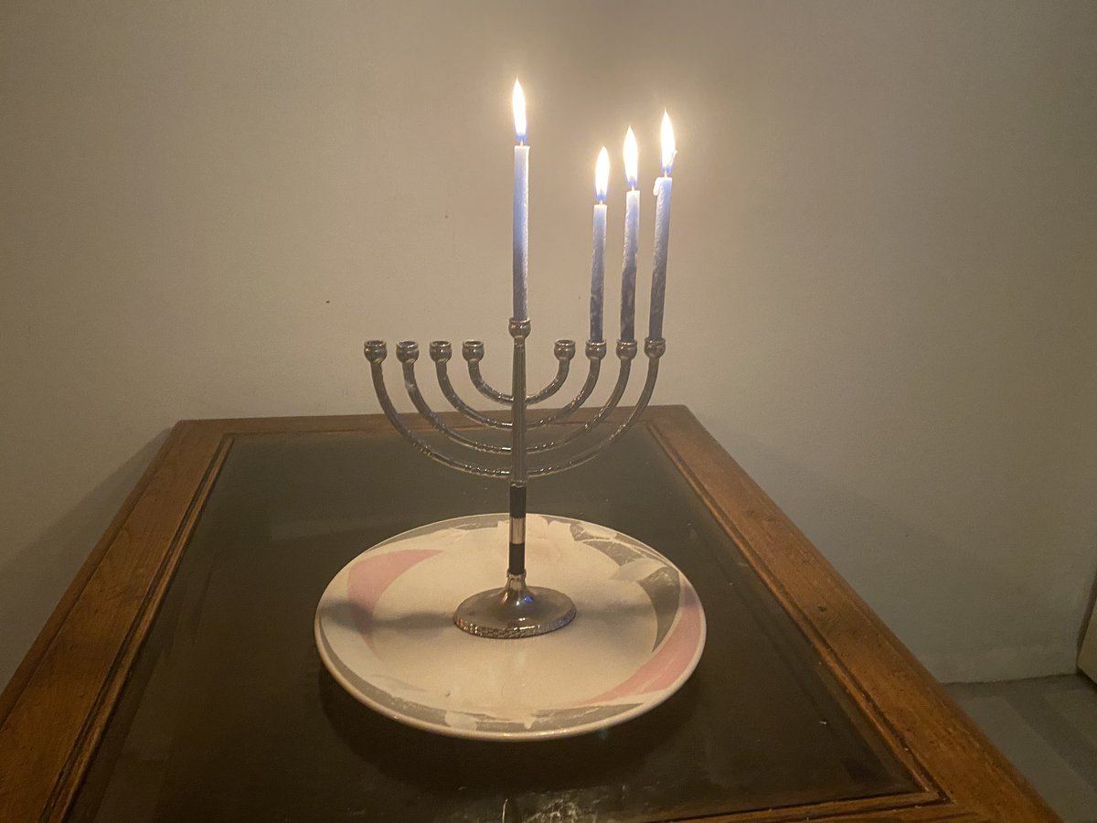 lisajew62's tweet photo. Happy Hanukkah to all of my peeps who celebrate! 💙🤍💙🤍✡️ https://t.co/y7JmKVEWWs