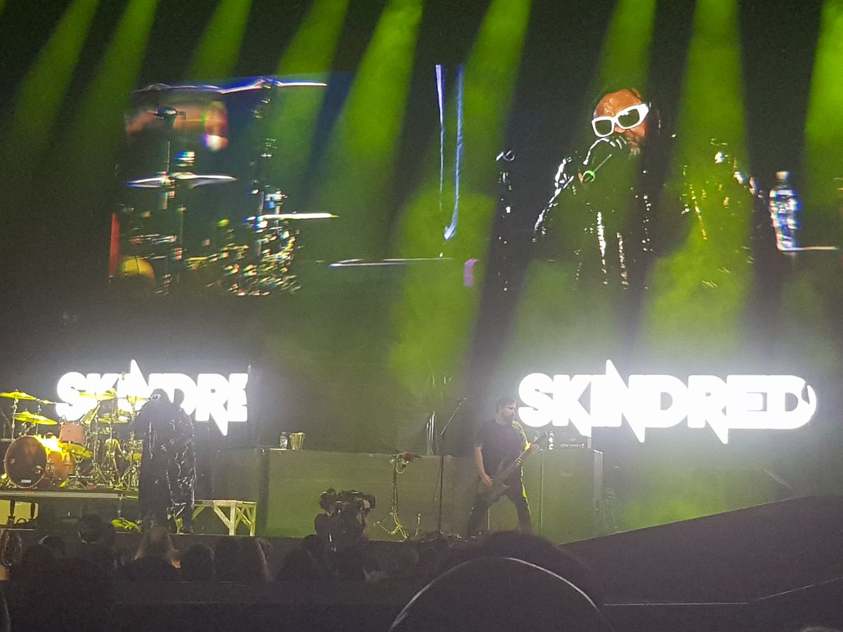 Shell__Edney's tweet photo. Wow! @Skindredmusic and @VOLBEAT what a gig to to end 2022 with! 🤘🏻
@nottinghamarena #skindred #killthepower✊🏻 #thatsmyjam #volbeat #volbeatskindredtour #lastgigof2022 #motorpointarenanottingham https://t.co/F7VGTMLASq