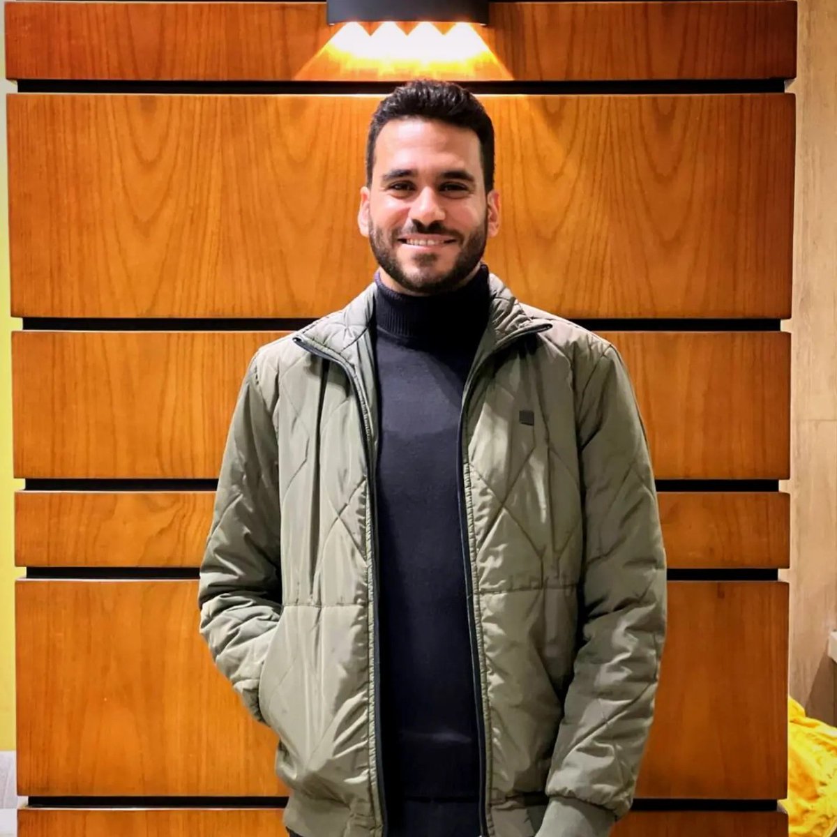 الساعه ١٢ عدت !
بدأنا يوم جديد .. اول يوم فى السنه رقم ٢٨
الرقم كبير لكن الشخص صغير 🙆🏻‍♂️
كانت بداية السنه مختلفه عن اى سنه فاتت
ال ٢٧ كانت سنه التوفيق بالنسبالي وقابلت شخصي المفضل اخيرا و اتمنى ال ٢٨ تكون افضل ❤️