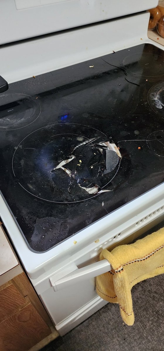muniuc's tweet photo. @WhirlpoolCorp please explain this... just popped like that! https://t.co/Pj4AEGoXLs