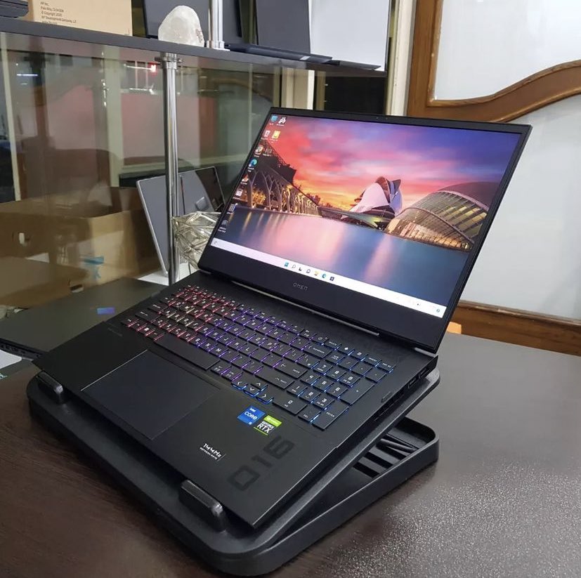 Laptop spek gahar harga merakyat!
—
A thread