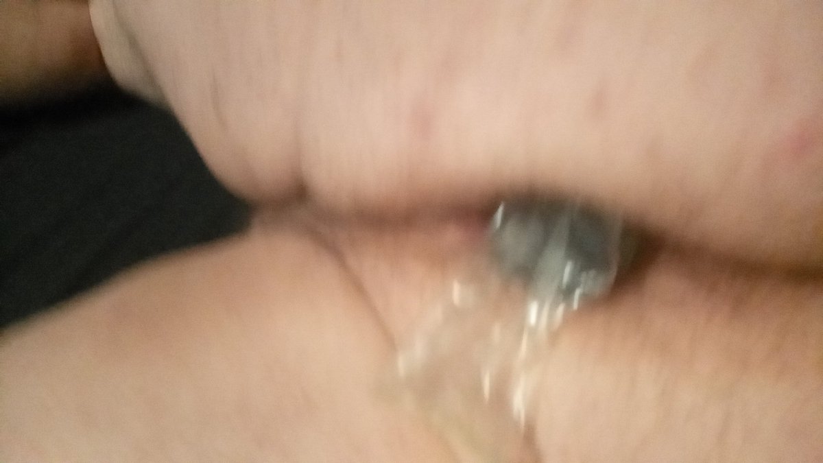 notagayfarmer's tweet photo. When you get a tiny bit too curious https://t.co/7OoCVhTgVN