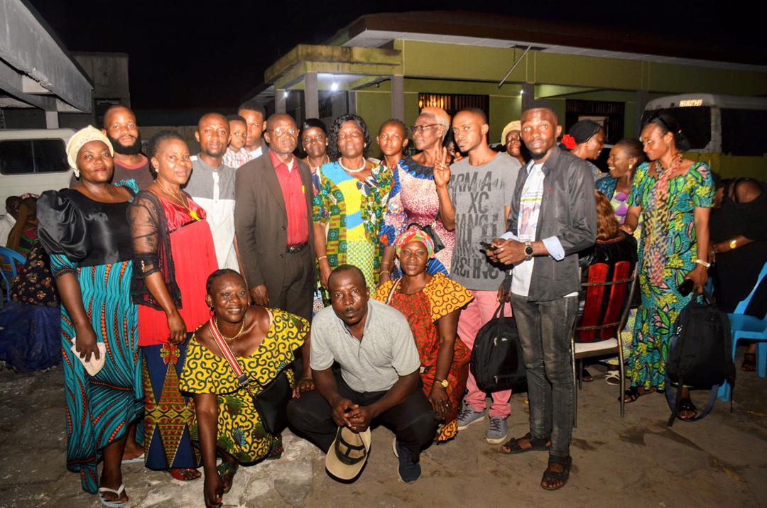 glodi_mansende's tweet photo. Nous disons merci à la hiérarchie de l'udps pour le choix de maman Nathalie alamba nommée bourgoumestre de la commune de limeté la cellule motel fikin en est fière. https://t.co/9niegTYXNW