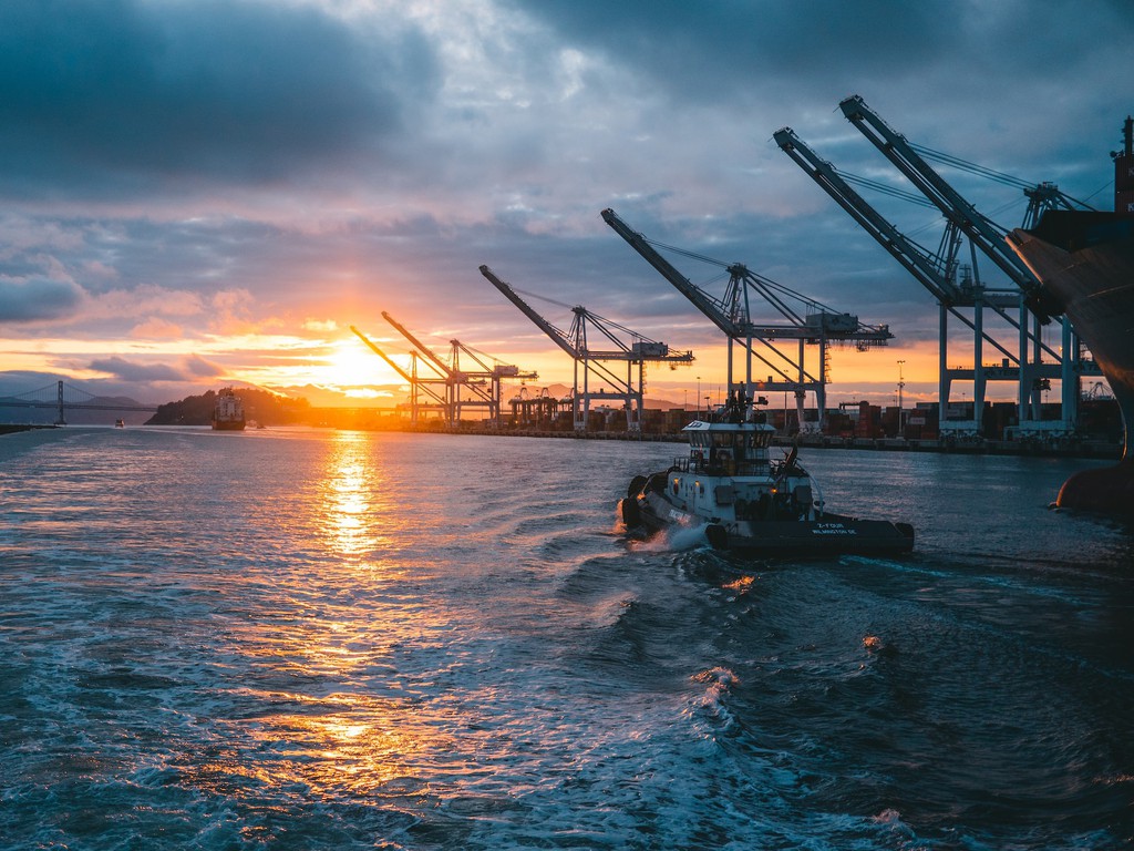 theviswagroup's tweet photo. Port Of Vancouver Tests Out an Array Of Zero Emission Fuels and Technologies: https://t.co/6HLa8nad7u
#MaritimeNews #Theviswagroup #Fuelmanagement #Ships #Shipping #Lubeoilmanagement #Lubeoil #Problemsolvinglab #Fueloil #Martime #theviswagroup #fuelmanagement #ships #shipping https://t.co/RfkMEg3U6n