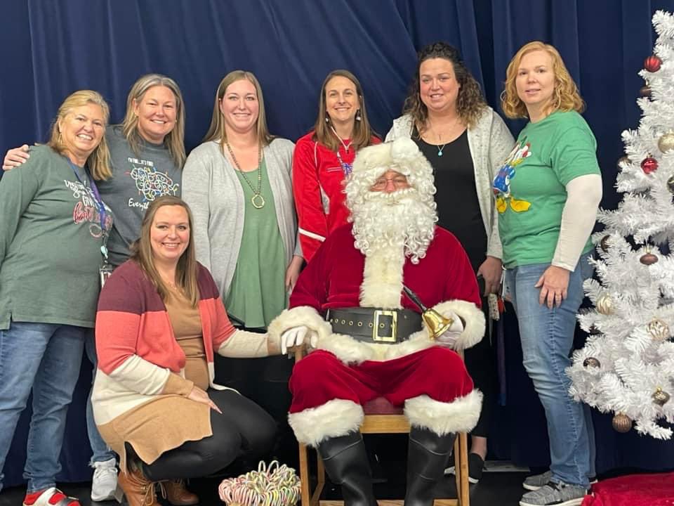 NorthDecaturHS's tweet photo. Wouldn’t be an NDHS Christmas without a visit from Santa! https://t.co/OzJW6orAB8