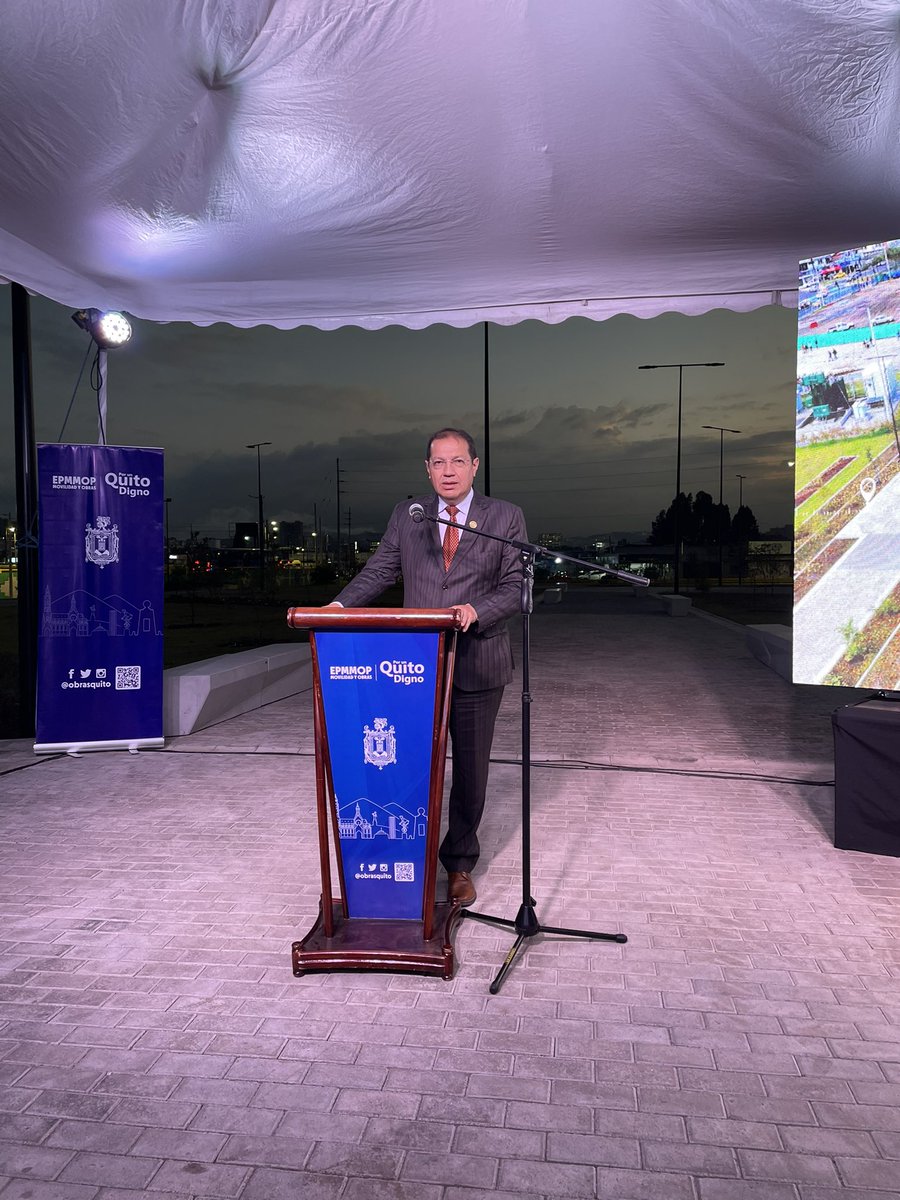 mayorista_quito's tweet photo. Felicitamos intervención @MunicipioQuito a través de @ObrasQuito en sector El Labrador, por la construcción de ‘La Resiliencia’, parque diseñado y construido con mano de obra de la #EMMOP 
Obra liderada por Alcalde @santiguarderas https://t.co/22OMEPvIXb
