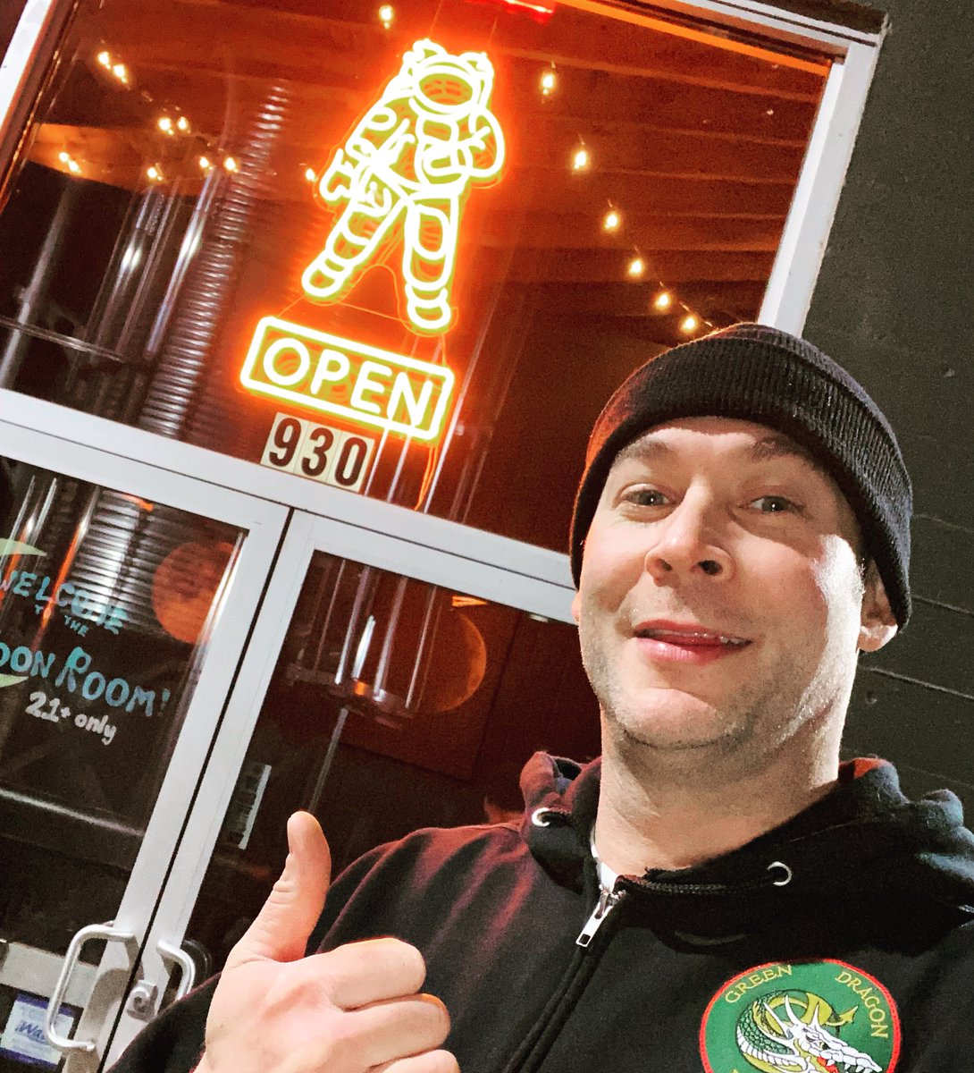 GreenDragonBeer's tweet photo. Join us 🐉 tomorrow @eclipticbrewing Moon Room 🌖
We’ll be releasing our California Common and talking about #homebrewing this All-American style. We’re stoked to be their first #guestbeer at this awesome #satellite location!
#gdbc #greendragon #moonroom #pdxbeer #beerrelease https://t.co/aisUftgpDd
