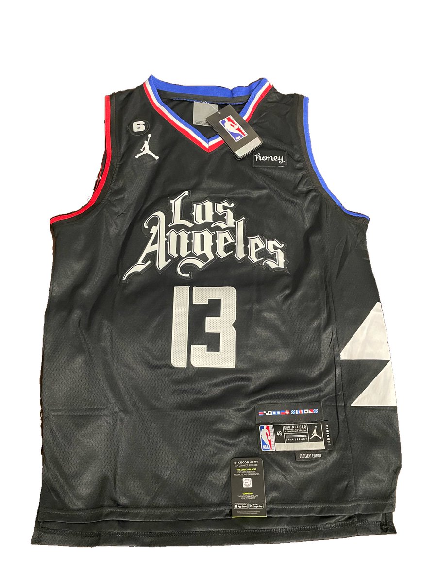 Jacobtheclipper's tweet photo. 🚨Free Jersey Giveaway🚨

Yo #ClipperNation for Christmas I want to give away a free Paul George Swingman (All stitched) men’s medium statement jersey. 🎄🎁

Drawing will end tomorrow 3:30pm 
How to enter: 

1. Must follow me
2. Tag 2 other Clipper fans in a comment below. 
3. RT https://t.co/gGUgeA5JTh