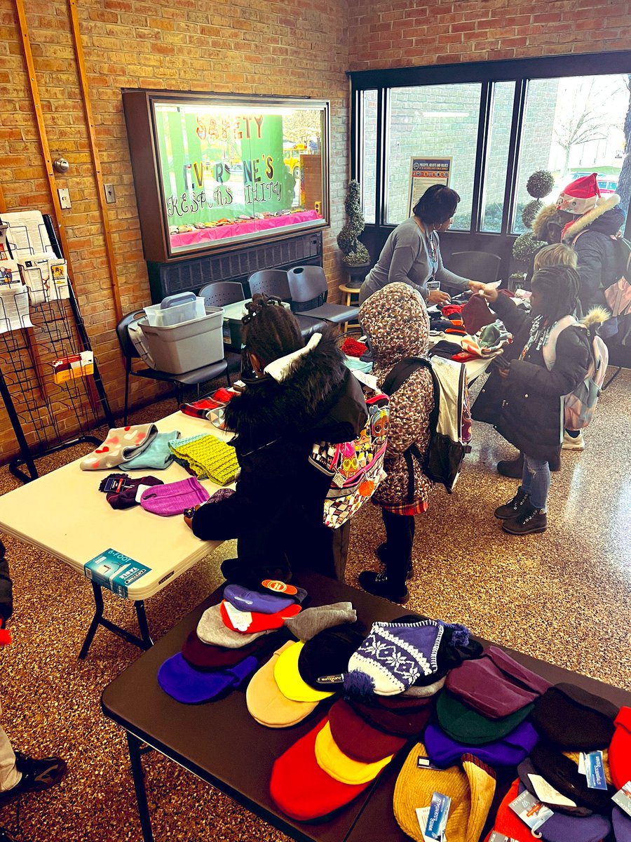 Dana Bisker tweet media