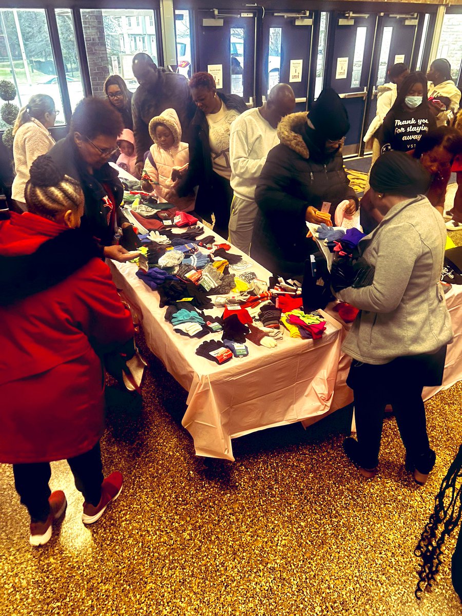 Dana Bisker tweet media